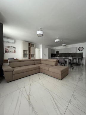 Luxury Two Bedroom apartment with sofa bed - Sliema, Tigne Point!